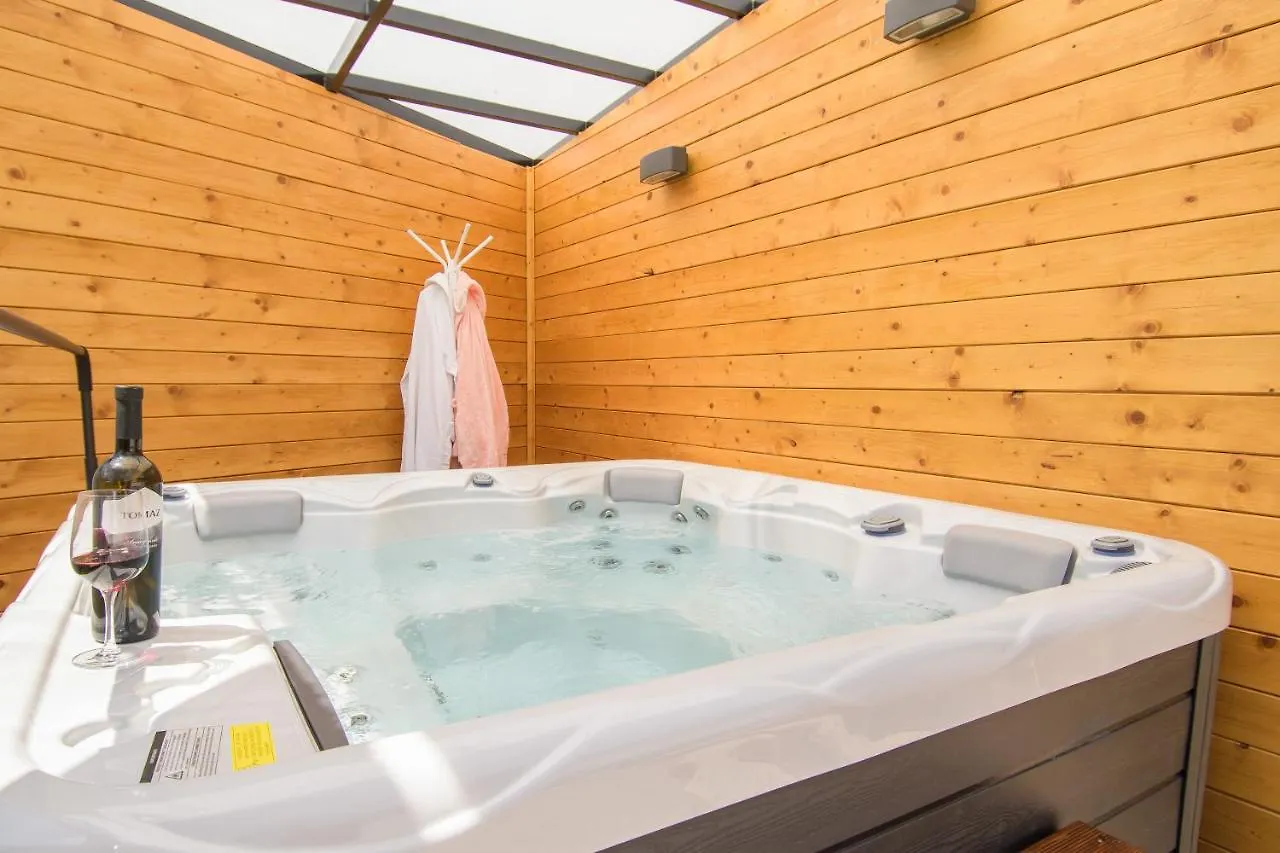 Holiday Home Giovanni Vabriga With Private Jacuzzi Tar-Vabriga