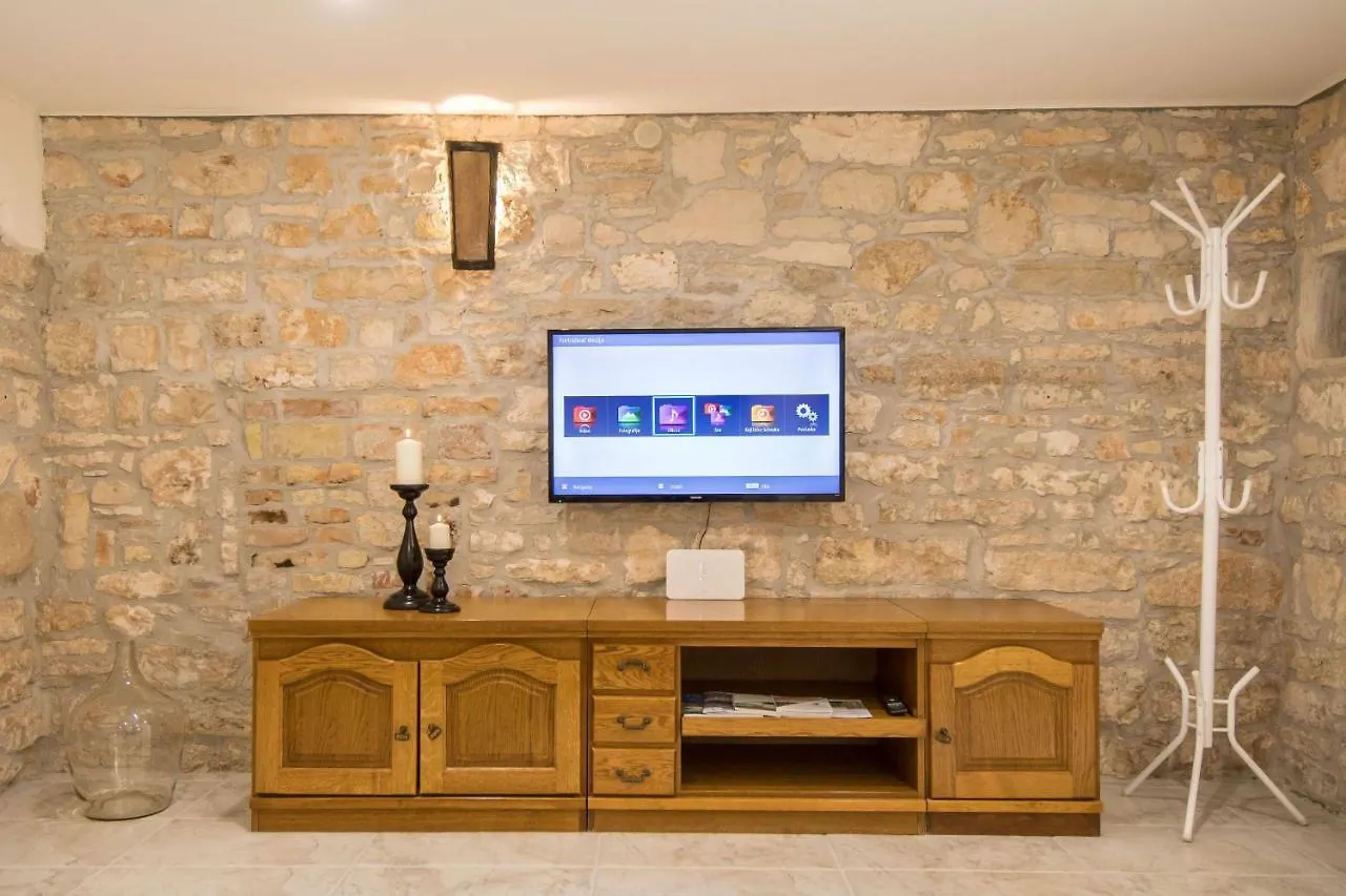 Holiday Home Giovanni Vabriga With Private Jacuzzi Tar-Vabriga