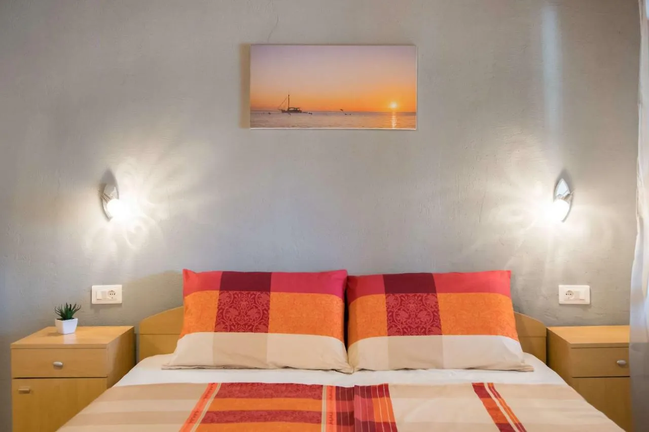 Holiday Home Giovanni Vabriga With Private Jacuzzi Tar-Vabriga